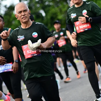 Runner Photo 4148909