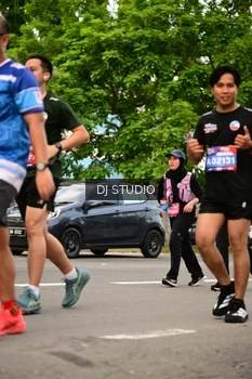 Runner Photo 4149005