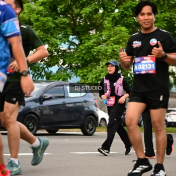 Runner Photo 4149009