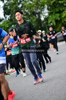 Runner Photo 4149055