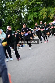 Runner Photo 4149061