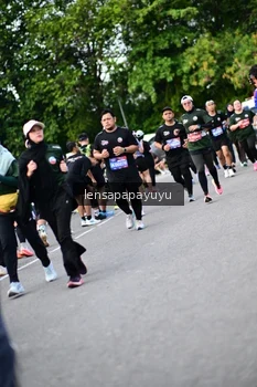 Runner Photo 4149071