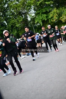 Runner Photo 4149074