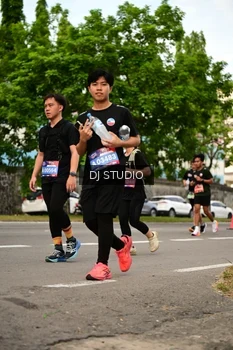Runner Photo 4149097