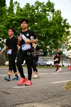 Runner Photo 4149104