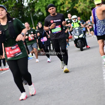 Runner Photo 4149206