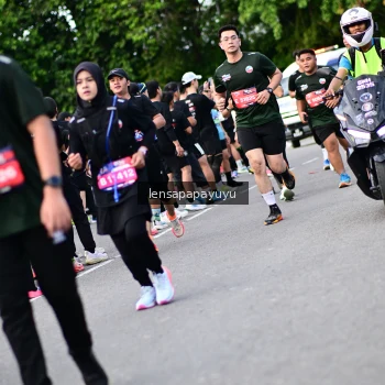 Runner Photo 4149260