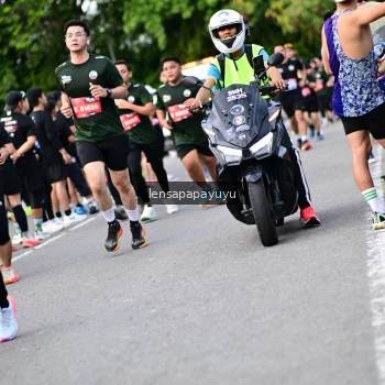Runner Photo 4149274