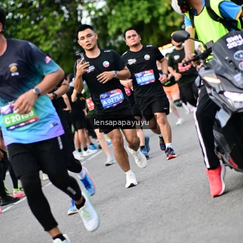 Runner Photo 4149305