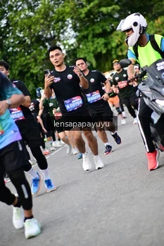 Runner Photo 4149331