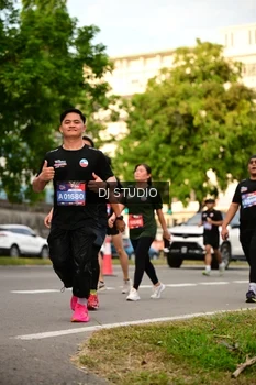Runner Photo 4149351