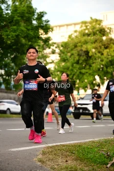 Runner Photo 4149356
