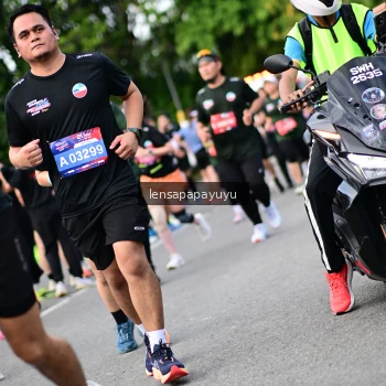 Runner Photo 4149365