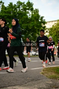 Runner Photo 4149395