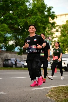 Runner Photo 4149396
