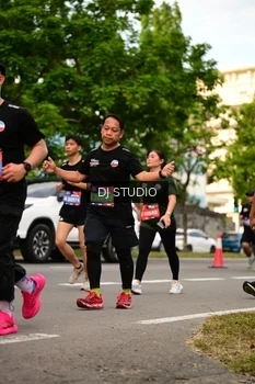 Runner Photo 4149435