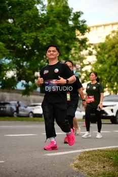Runner Photo 4149439