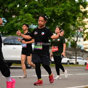 Runner Photo 4149455