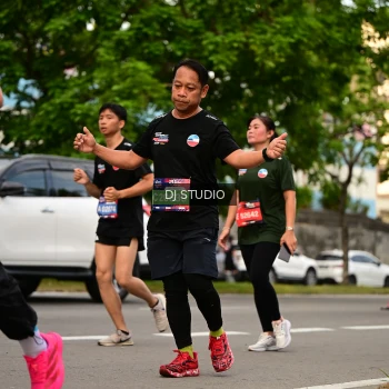 Runner Photo 4149459