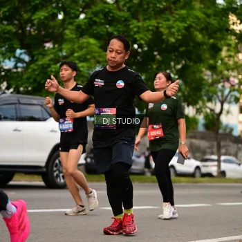 Runner Photo 4149465