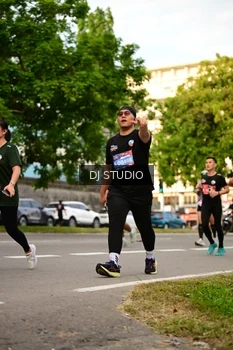 Runner Photo 4149480
