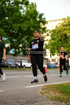 Runner Photo 4149497