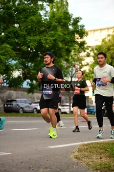 Runner Photo 4149610