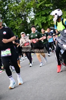 Runner Photo 4149640