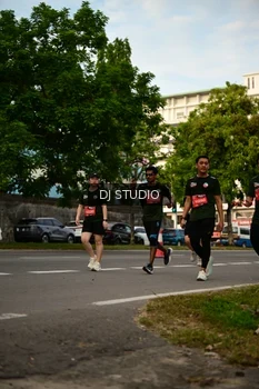 Runner Photo 4149653