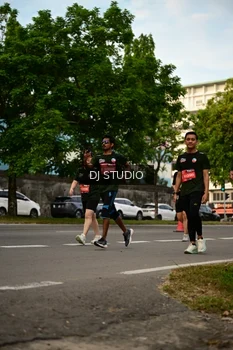 Runner Photo 4149671