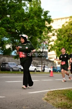Runner Photo 4149672