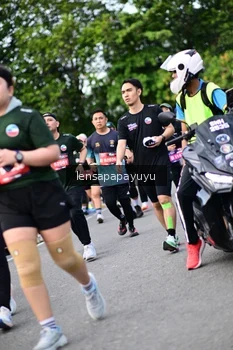 Runner Photo 4149674