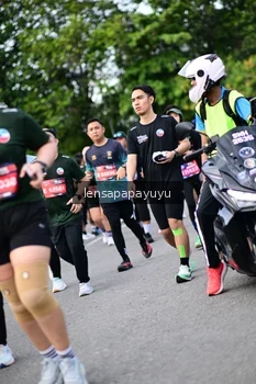 Runner Photo 4149686