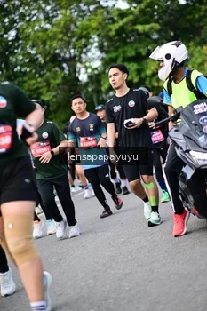 Runner Photo 4149687