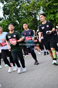 Runner Photo 4149700