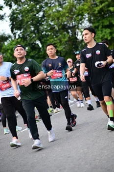 Runner Photo 4149711