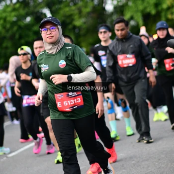 Runner Photo 4149771