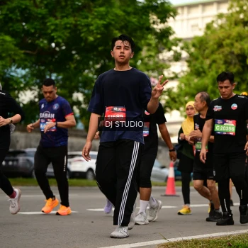 Runner Photo 4149781