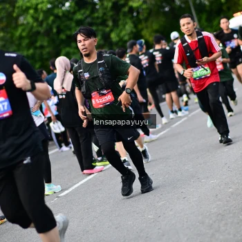 Runner Photo 4149851