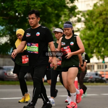 Runner Photo 4149853