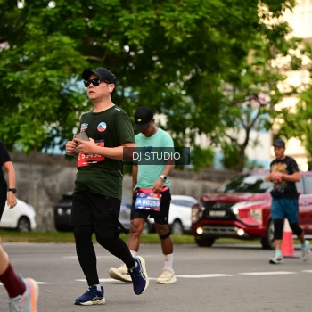 Runner Photo 4149870