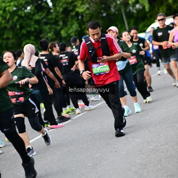 Runner Photo 4149880