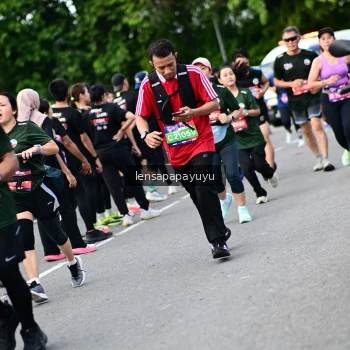 Runner Photo 4149893