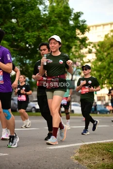 Runner Photo 4149936