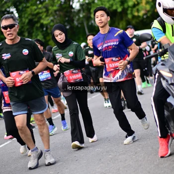 Runner Photo 4149968