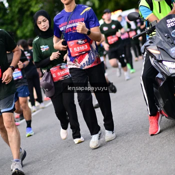 Runner Photo 4149997