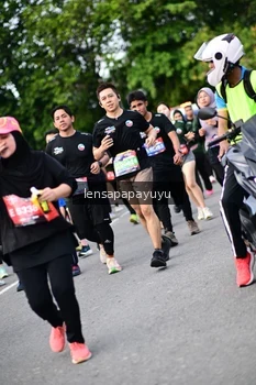 Runner Photo 4150165