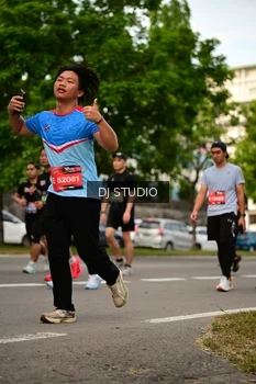 Runner Photo 4150264