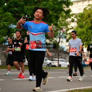 Runner Photo 4150416