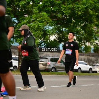 Runner Photo 4150421